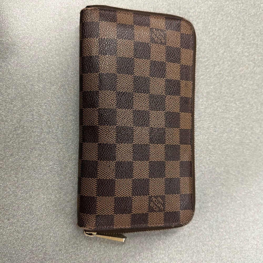 Authentic Louis Vuitton Damier Ebene Wallet